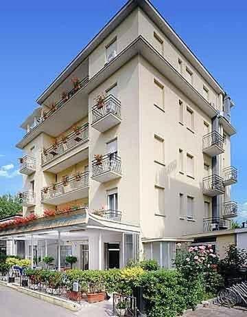 Hotel Ornella 3* Μπελάρια-Ιτζέα Μαρίνα